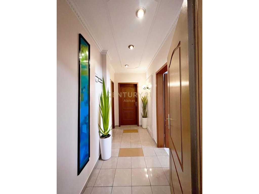 Bllok: 2+1+2 APARTMENT FOR RENT