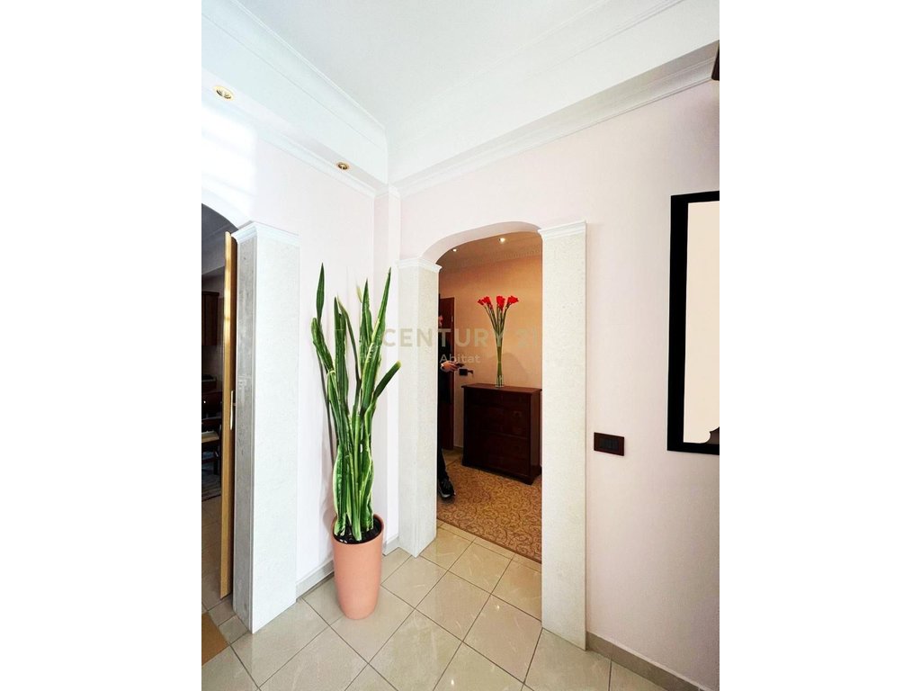 Bllok: 2+1+2 APARTMENT FOR RENT