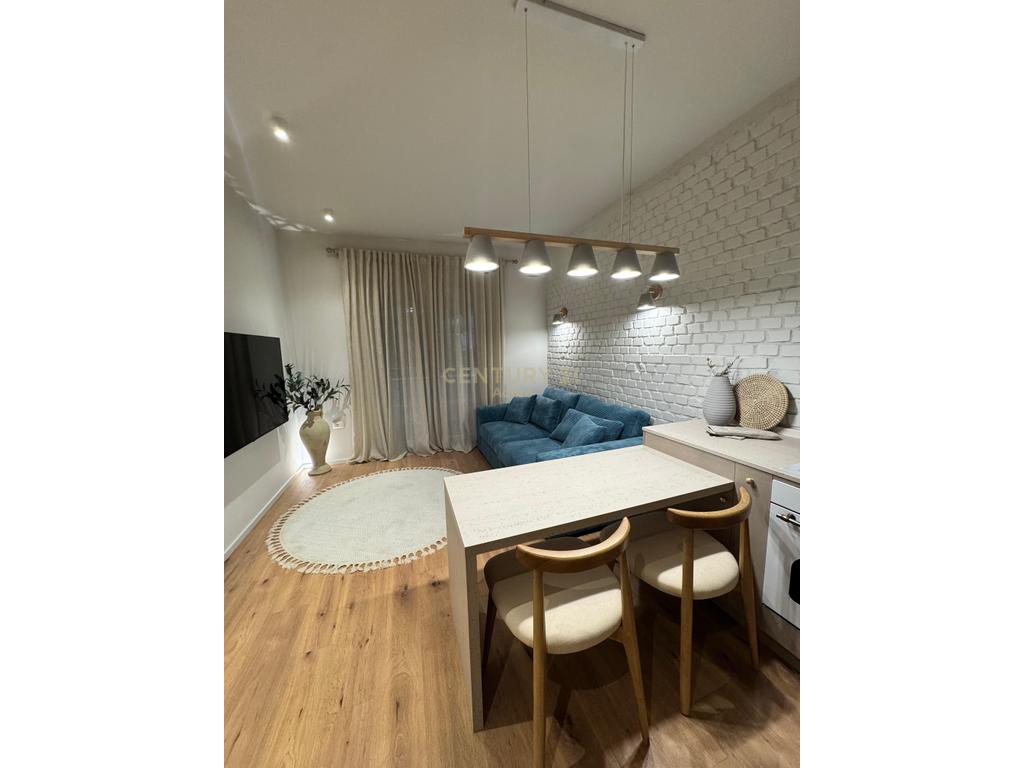 2+1 Apartment for Rent in Myslym Shyr!