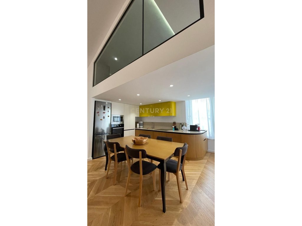 3+1 apartment for rent with veranda, parking space included – new furniture, Botanical Garden!