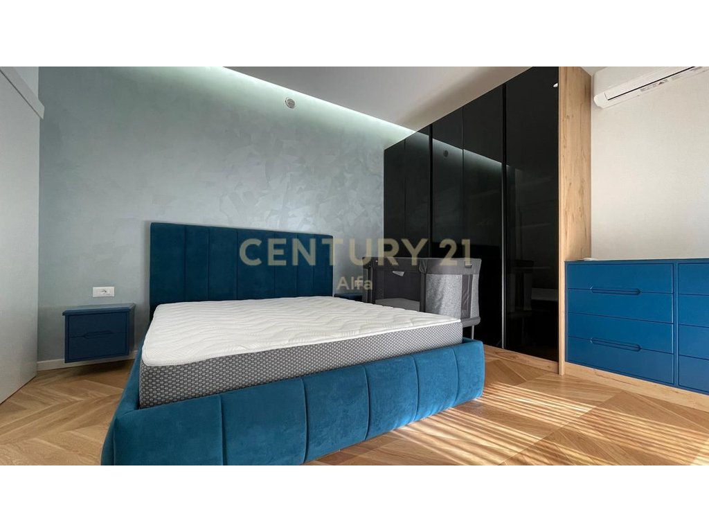 3+1 apartment for rent with veranda, parking space included – new furniture, Botanical Garden!