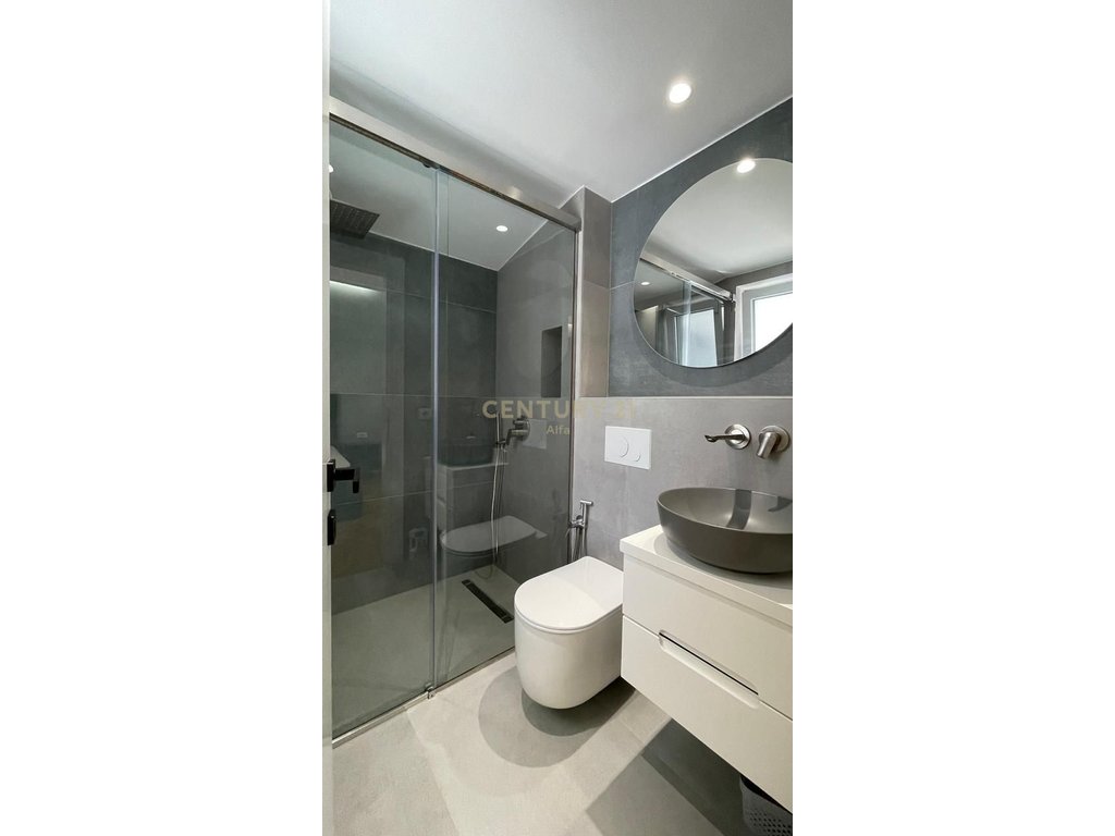 3+1 apartment for rent with veranda, parking space included – new furniture, Botanical Garden!