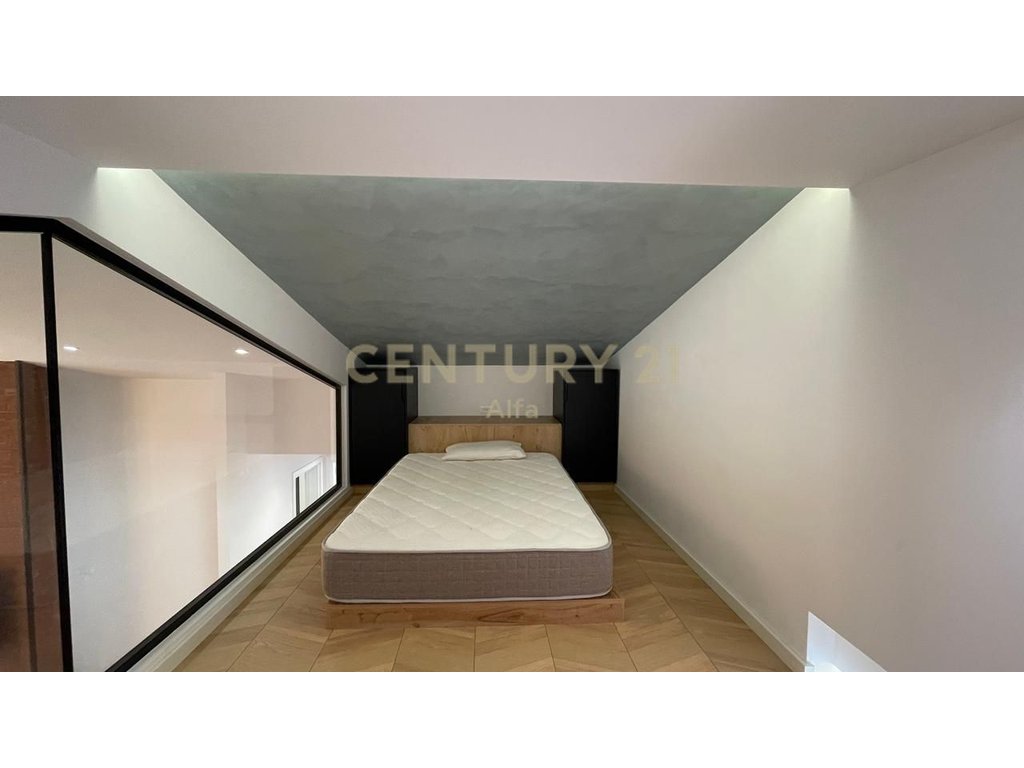 3+1 apartment for rent with veranda, parking space included – new furniture, Botanical Garden!