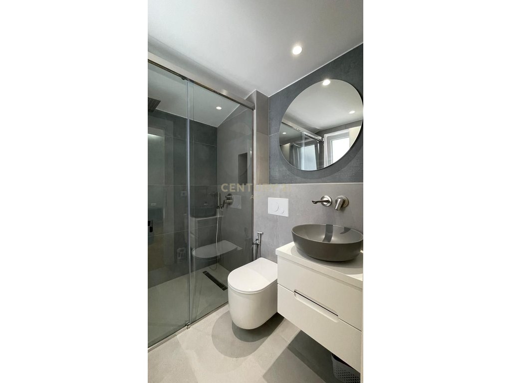 3+1 apartment for rent with veranda, parking space included – new furniture, Botanical Garden!