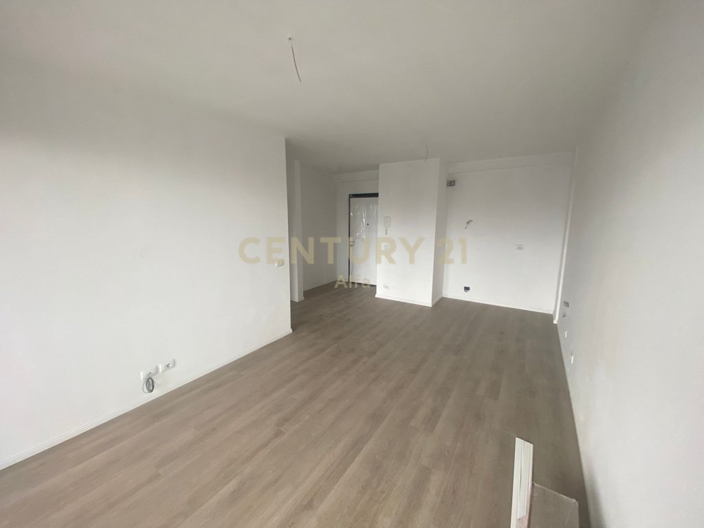 1+1 apartment for rent, Access Tirana.