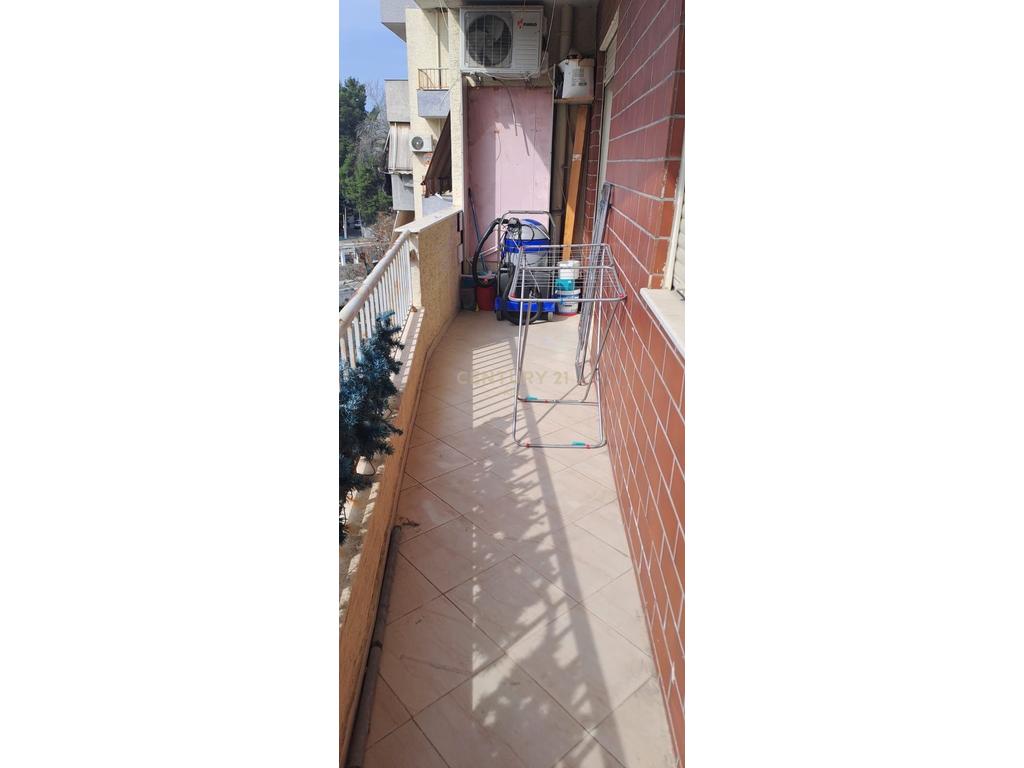 Apartament 2+1 për shitje në Fresk pranë Bar Twist