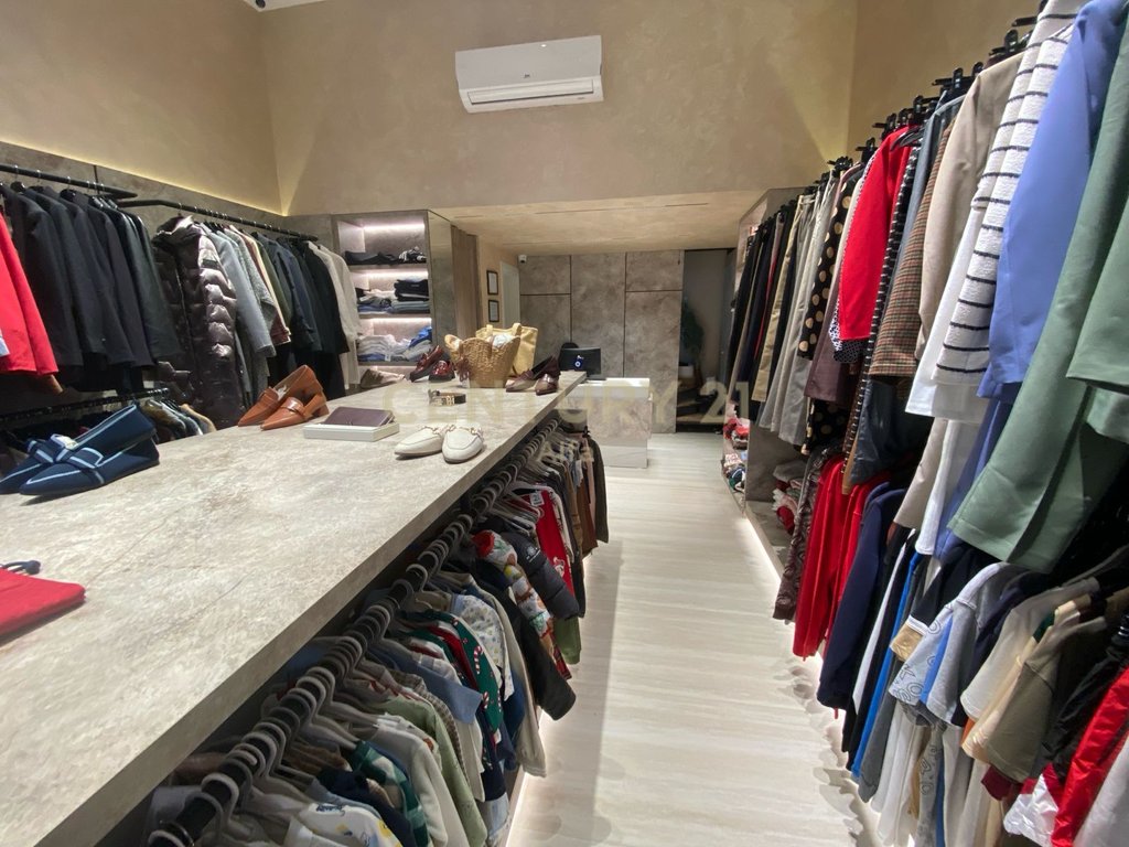 Commercial Space for Sale in Erli Residence!