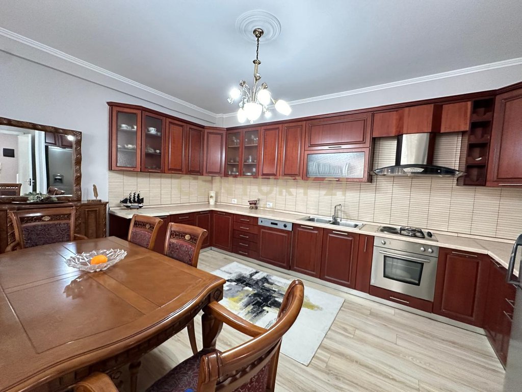 Apartment 2+1 for sale near the school "Mihal Grameno"!