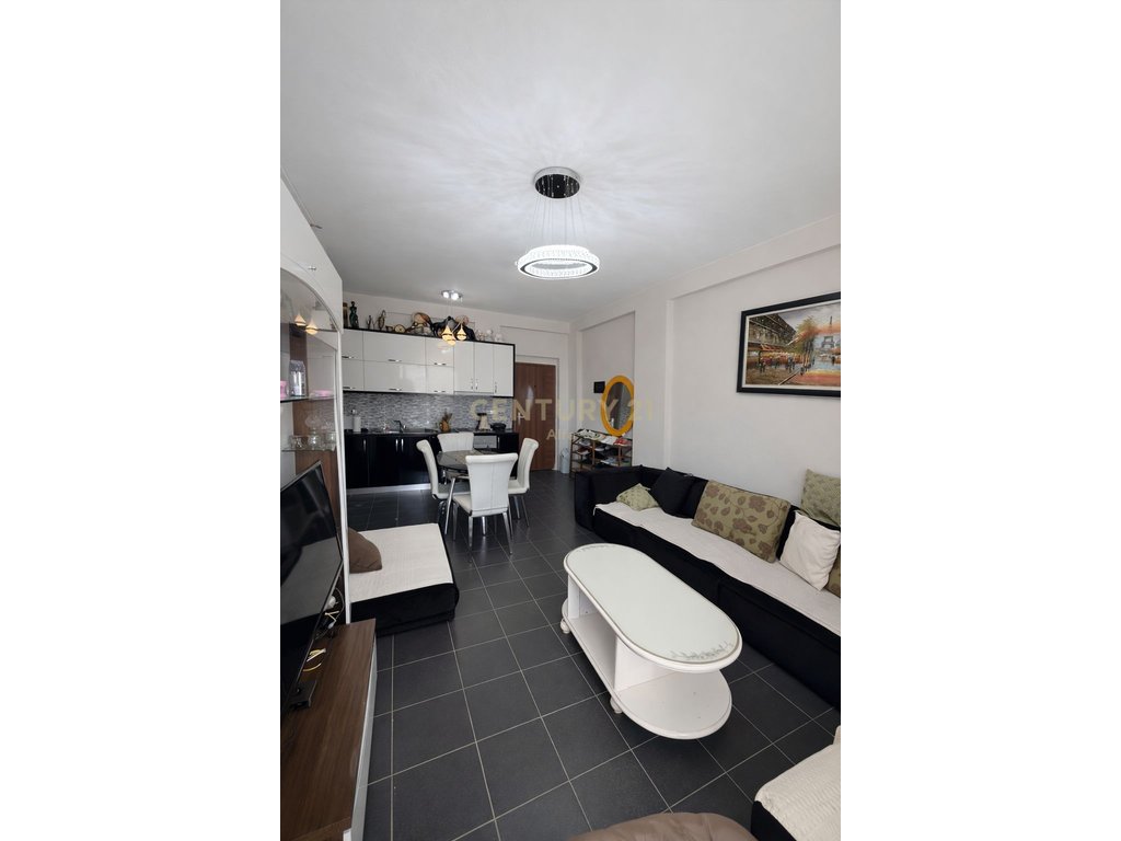 Apartment 1+1 for sale at Shkembi i Kavajes with sea view!