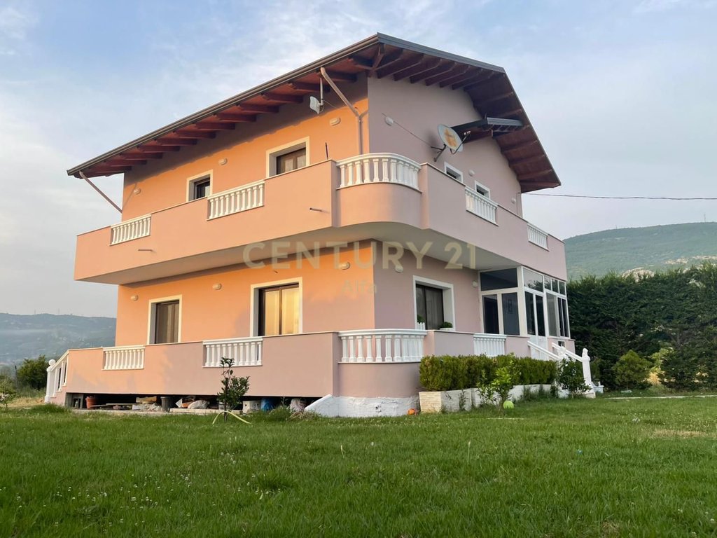 2-story villa with yard for sale in Zejmen, Lezhë