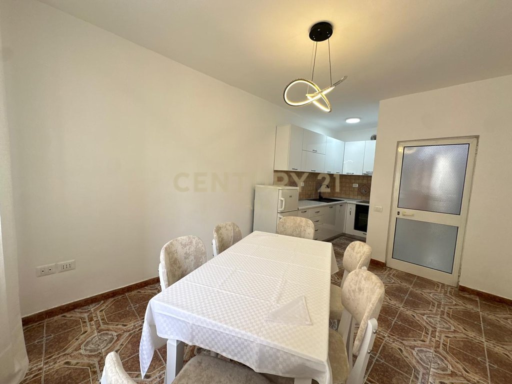 Apartment for sale on Durres Street!