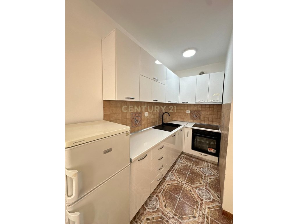 Apartment for sale on Durres Street!