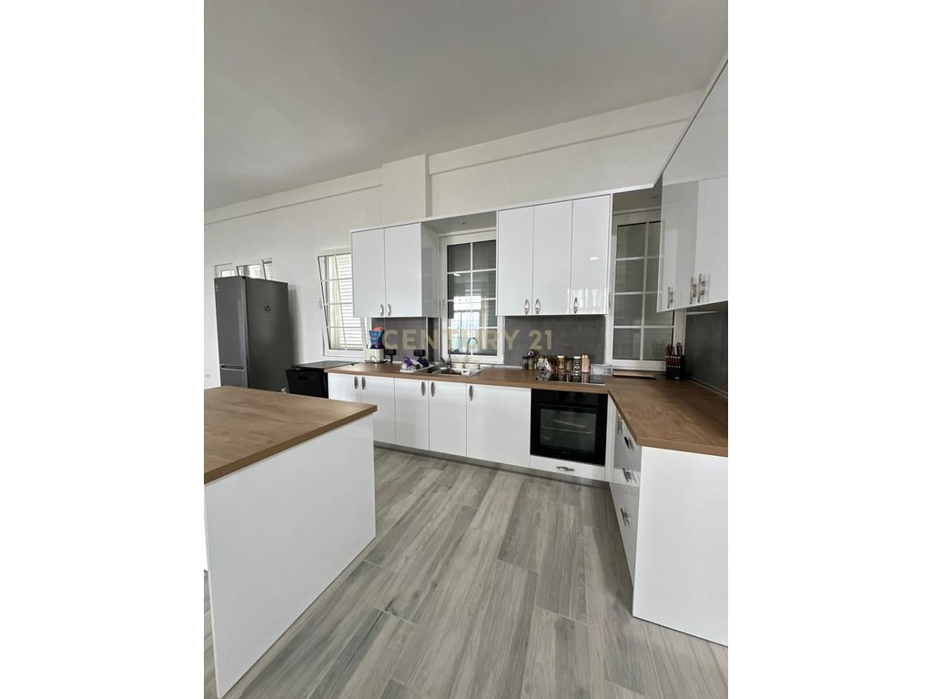 Penthouse for Rent in Paskuqan!