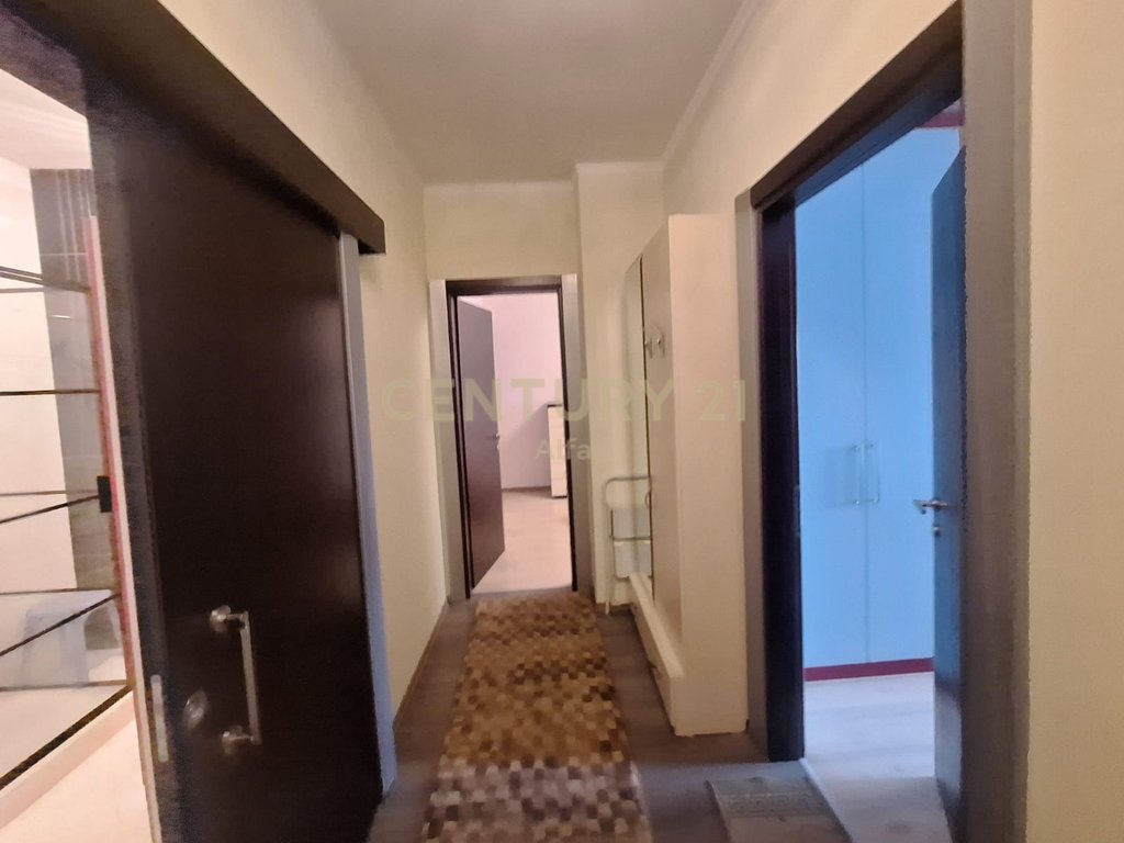 Apartment 2+1 for rent on Barrikadave Street (opposite the “Sami Frashëri” school)