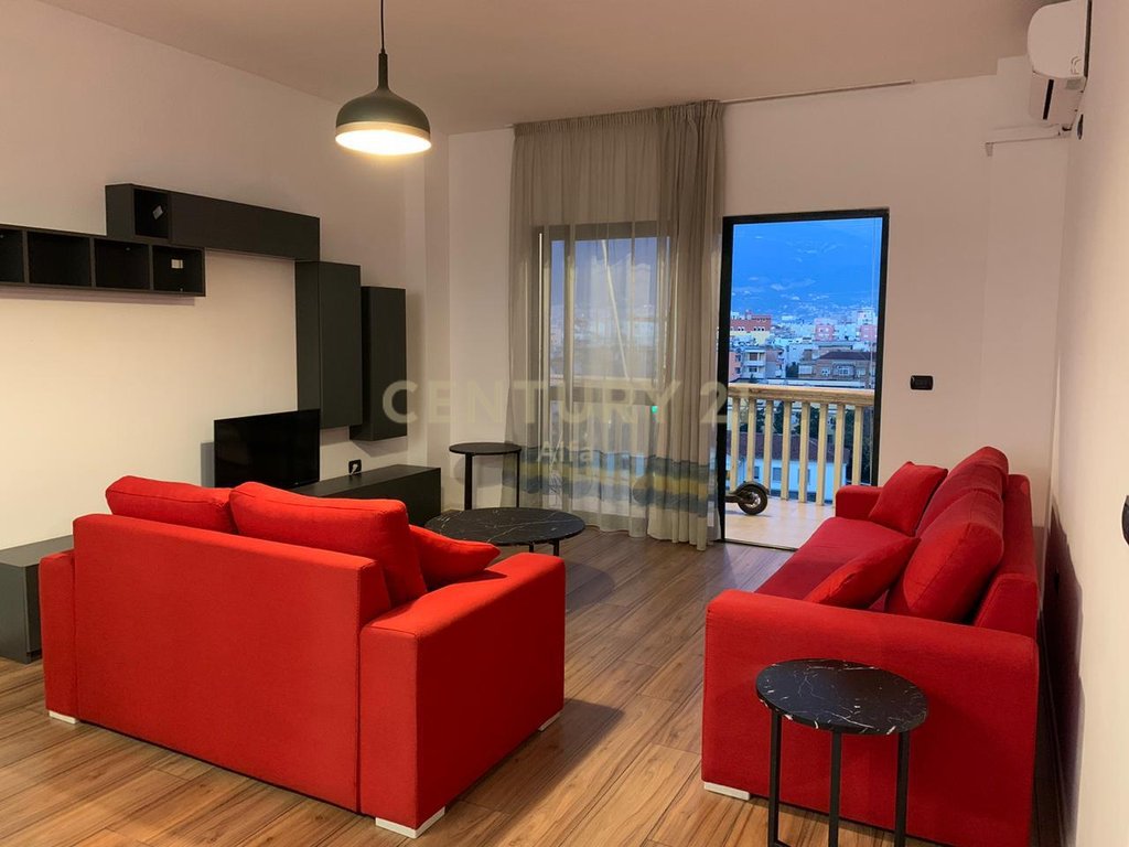 APARTAMENT ME QIRA 1+1 TEK LICEU ARTISTIK !