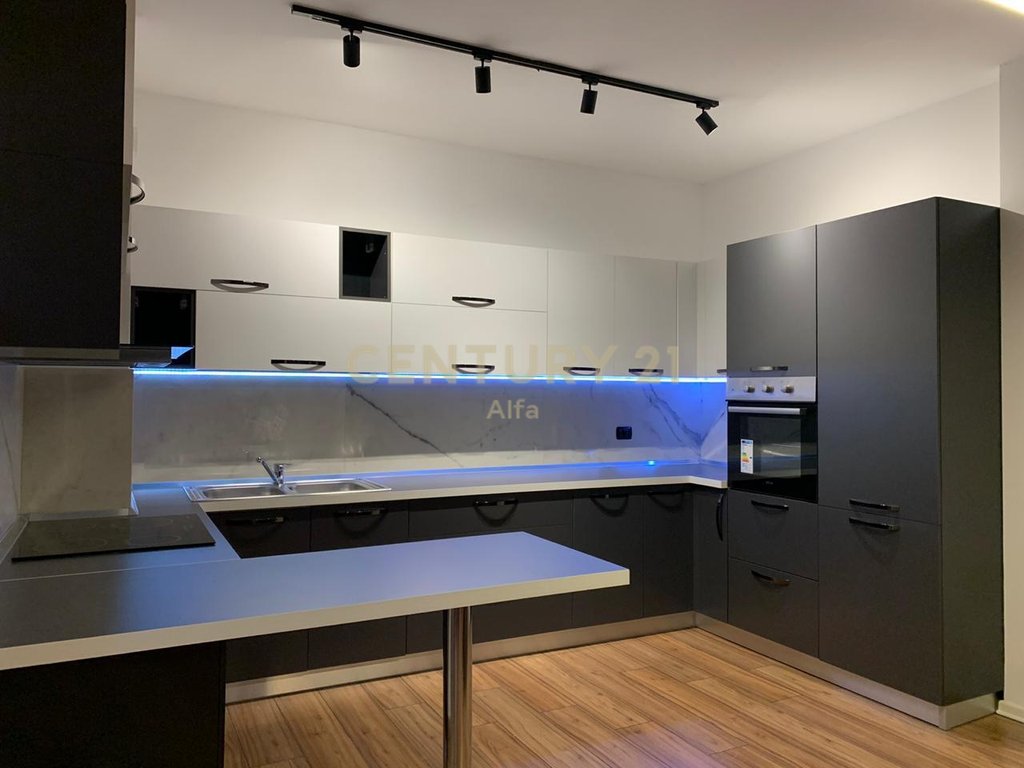 APARTAMENT ME QIRA 1+1 TEK LICEU ARTISTIK !