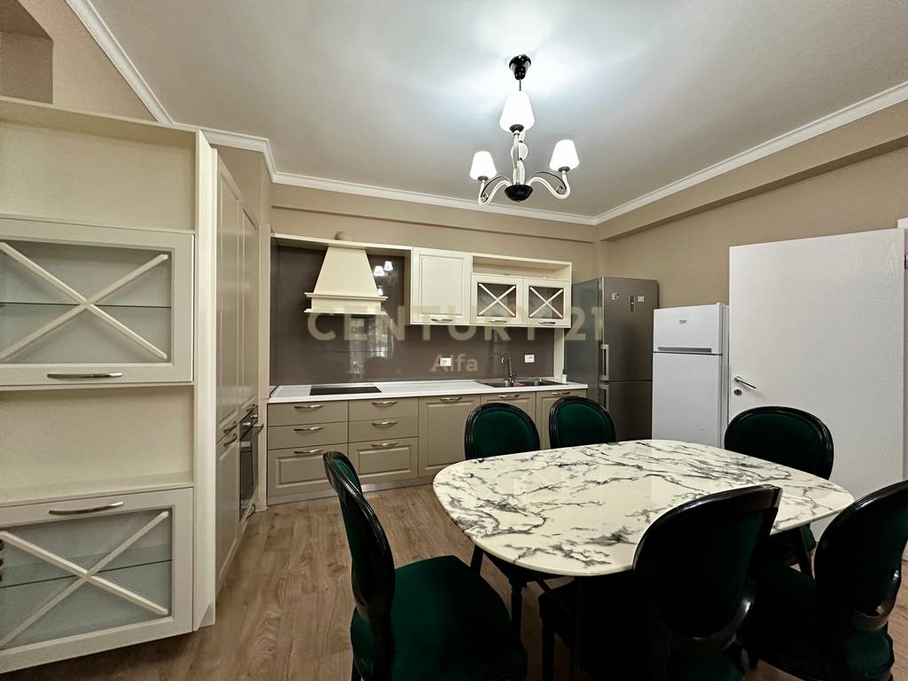 QIRA, APARTMENT 3+1+2 with PARKING SPACE, BOTANICAL GARDEN‼️