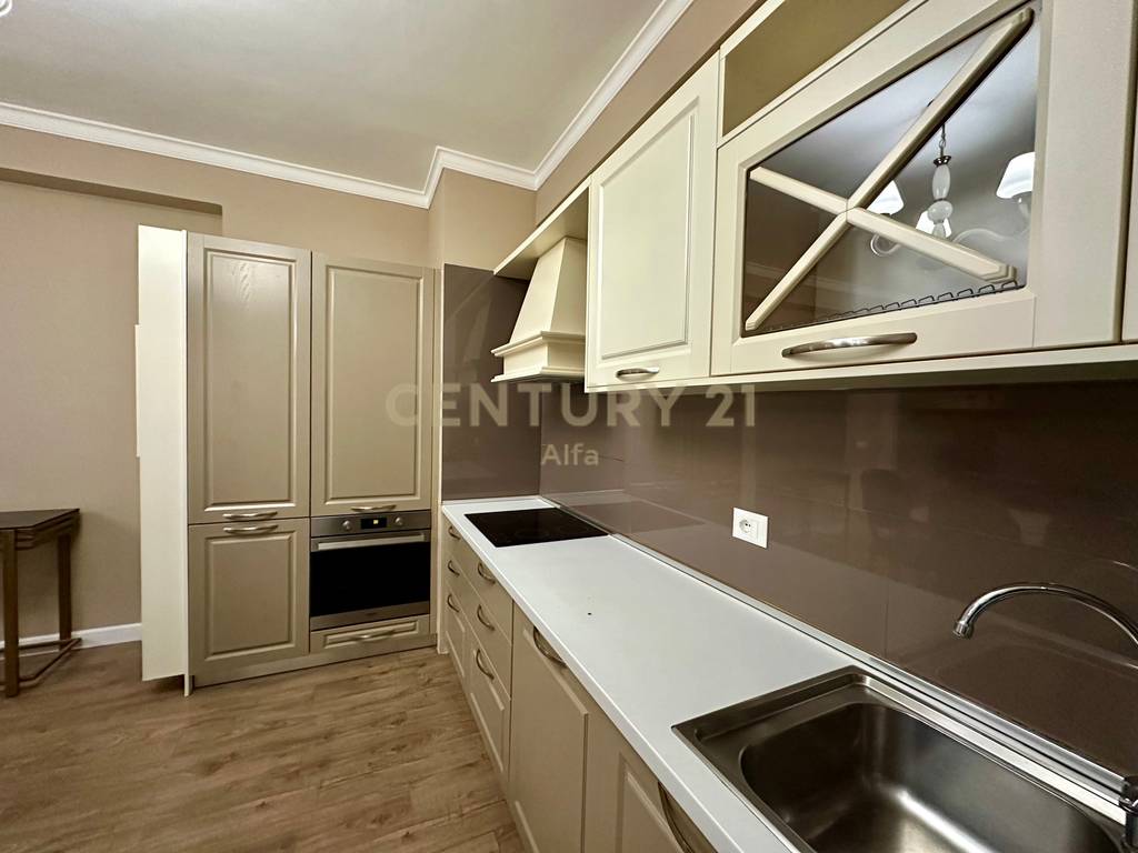 QIRA, APARTMENT 3+1+2 with PARKING SPACE, BOTANICAL GARDEN‼️