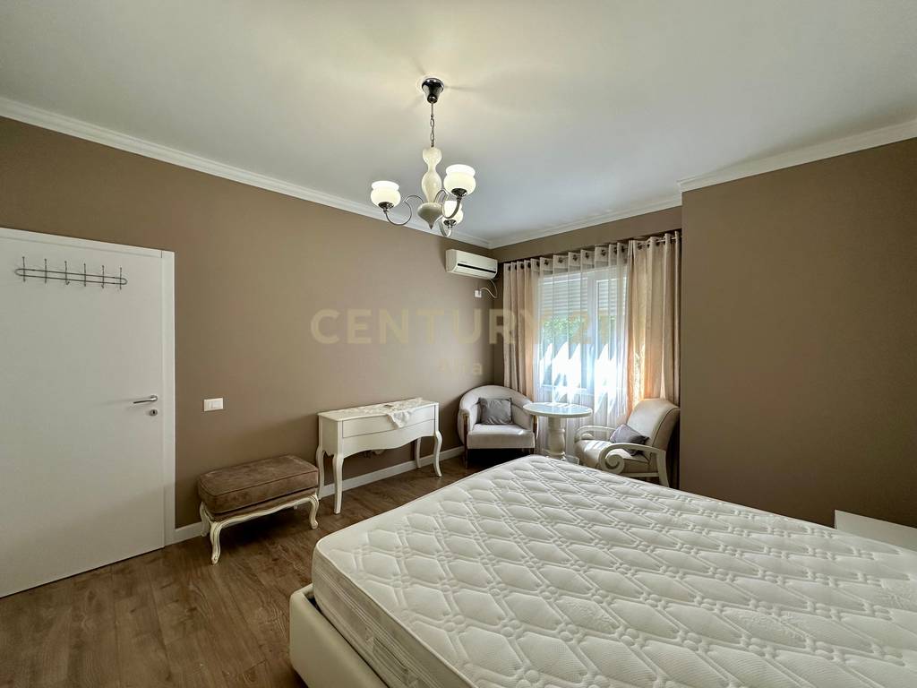 QIRA, APARTMENT 3+1+2 with PARKING SPACE, BOTANICAL GARDEN‼️
