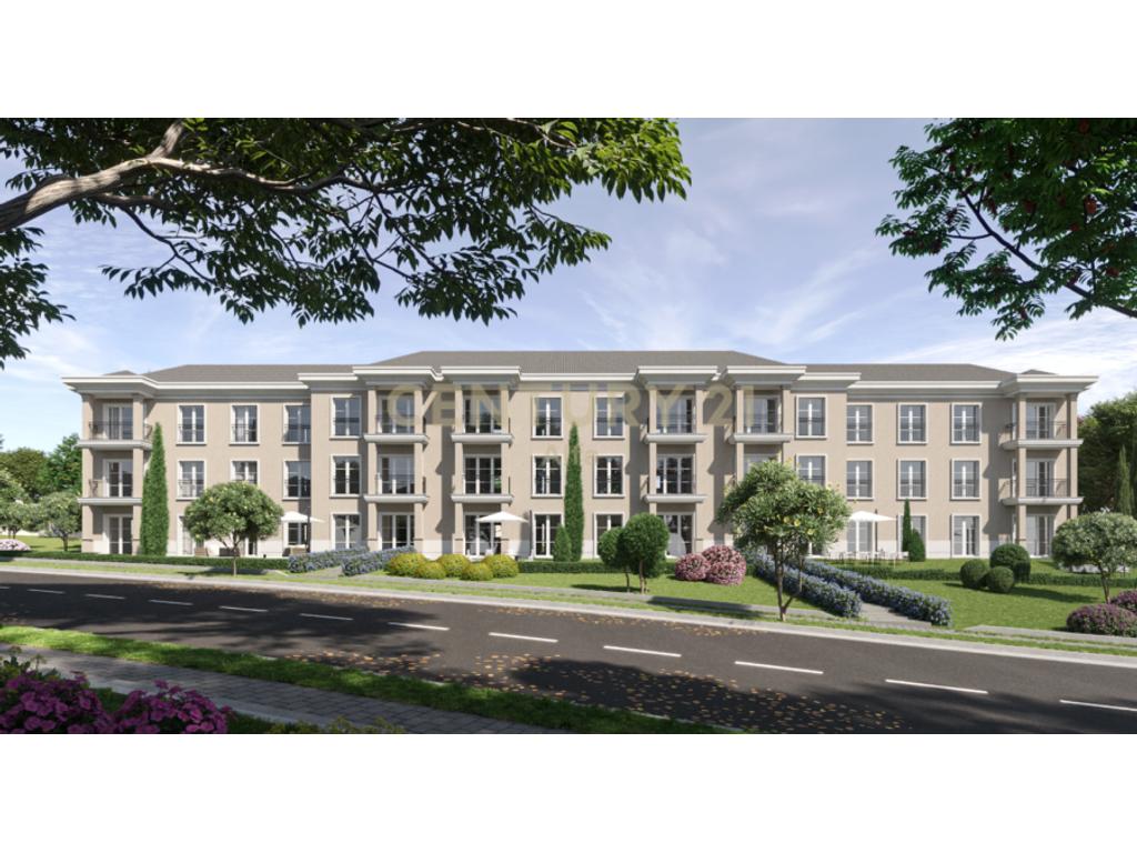 Apartment 2+1+2 with yard for sale near Rolling Hills Lake!