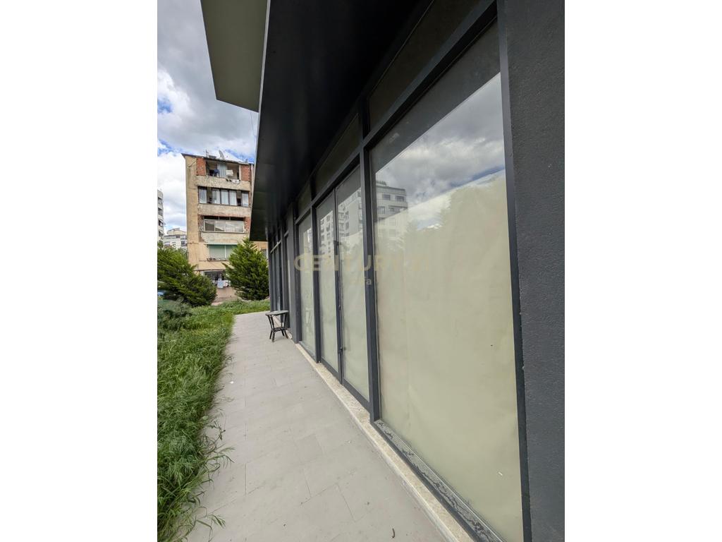 Commercial Unit for Sale in Miha Grameno Street - €55,000.00 | 20m²