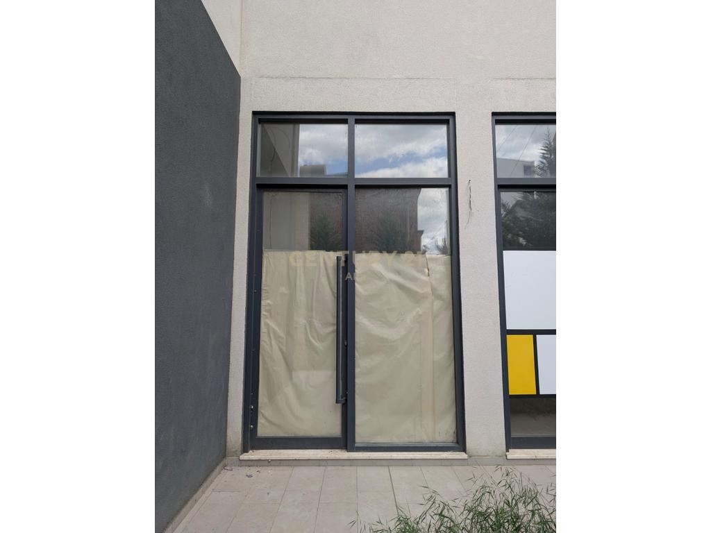 Commercial Unit for Sale in Miha Grameno Street - €55,000.00 | 20m²