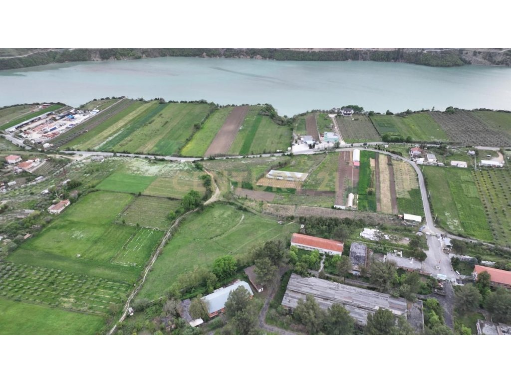 Land for sale in Gramsh, Çekin.