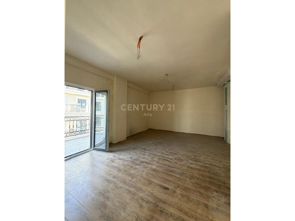 Apartment 2+1+2 bathrooms for sale at Porta e Re, Mjullbathore!