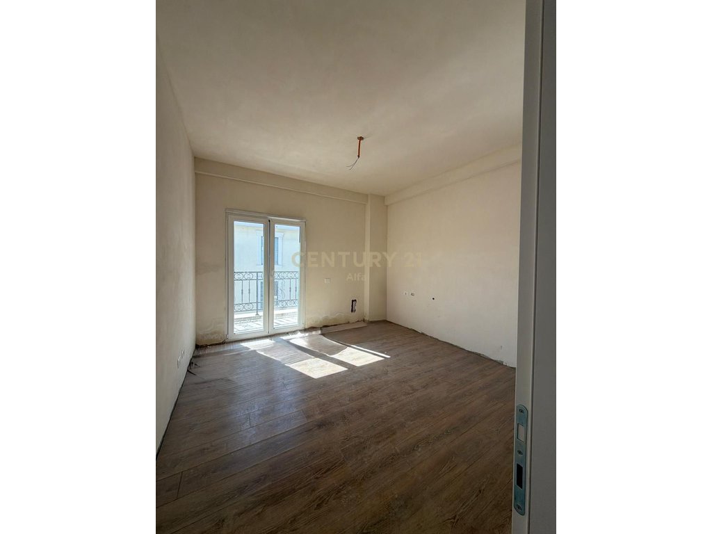 Apartment 2+1+2 bathrooms for sale at Porta e Re, Mjullbathore!