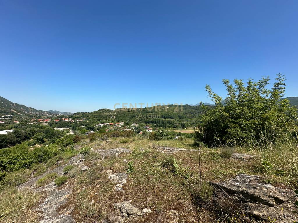 Land for sale in Ibe!