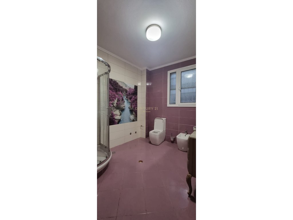 Two floors of a villa in Fresk near the Topi residence are for rent