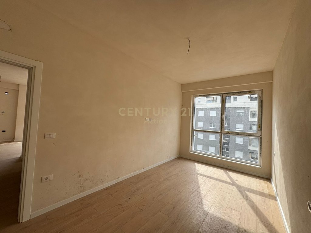 FOR SALE 2+1 APARTMENT, PARIS COMMUNE NEAR BEGA 07!