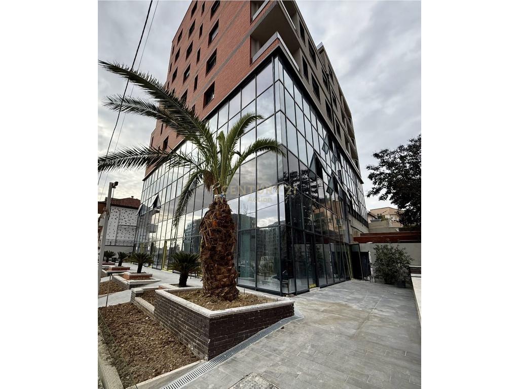 FOR RENT COMMERCIAL UNIT!