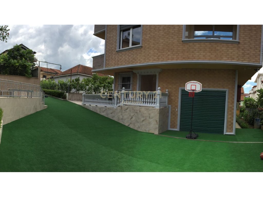3-STOREY VILLA FOR SALE AT THE AGRICULTURAL INSTITUTE, KAMEZ!