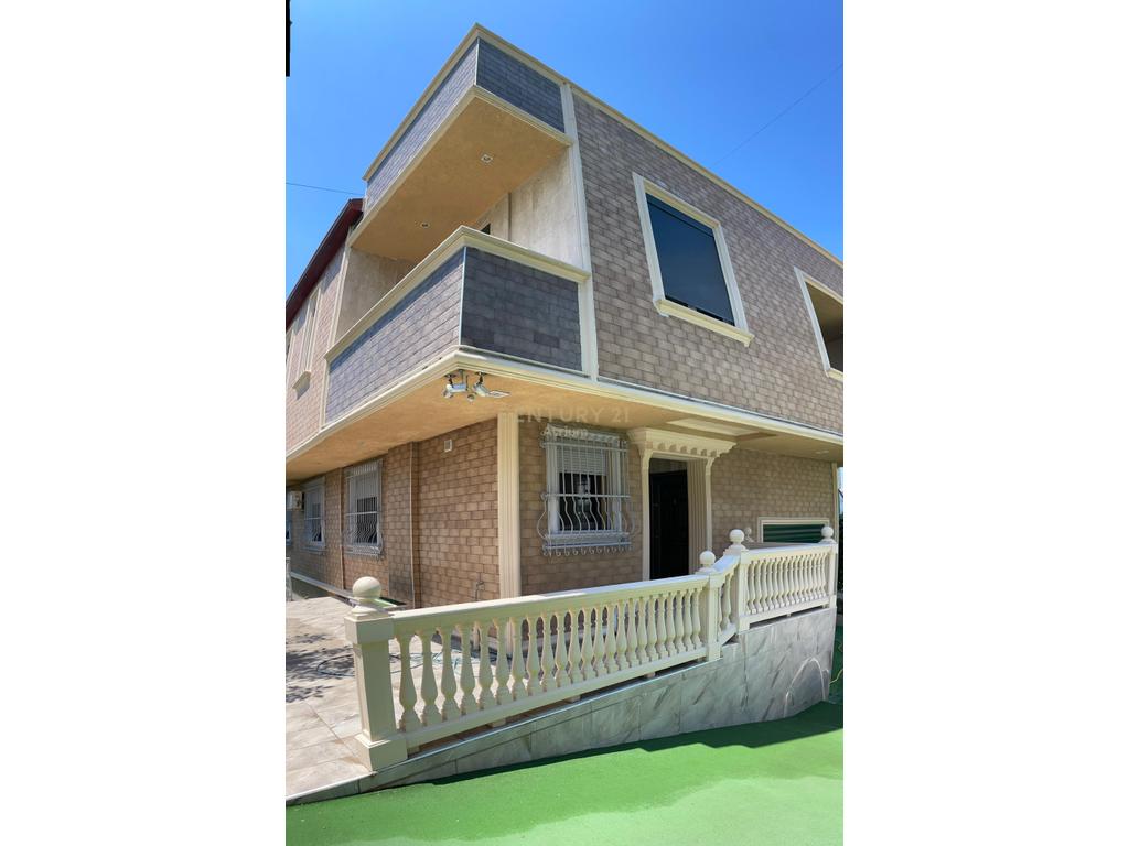 3-STOREY VILLA FOR SALE AT THE AGRICULTURAL INSTITUTE, KAMEZ!