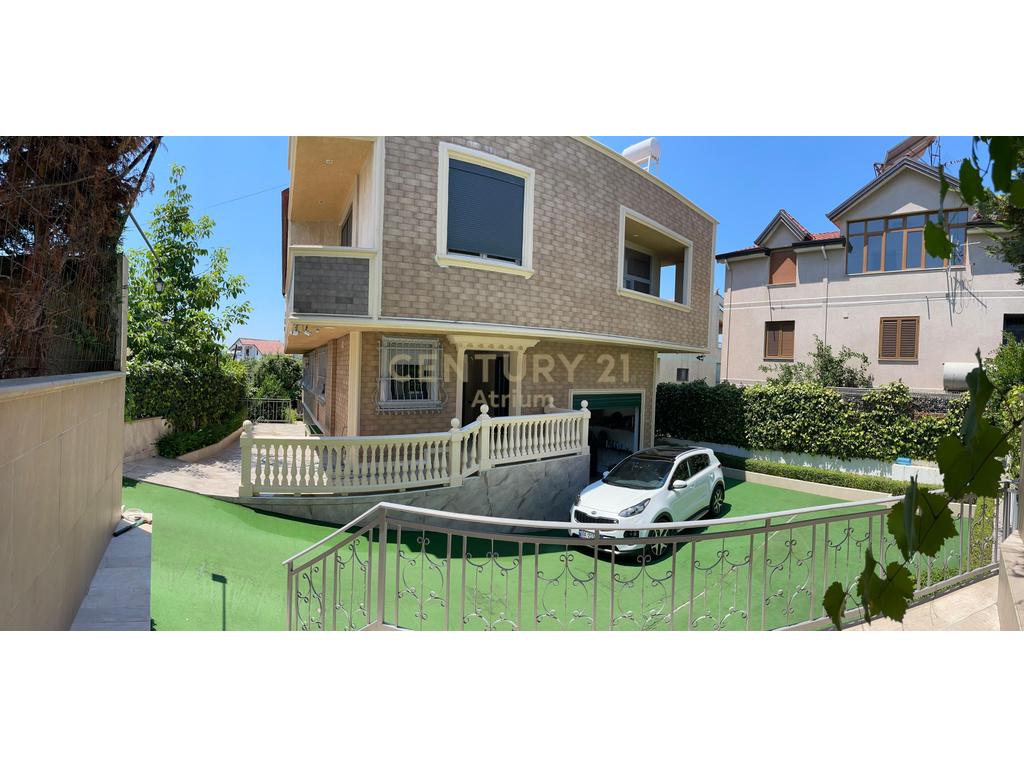 3-STOREY VILLA FOR SALE AT THE AGRICULTURAL INSTITUTE, KAMEZ!