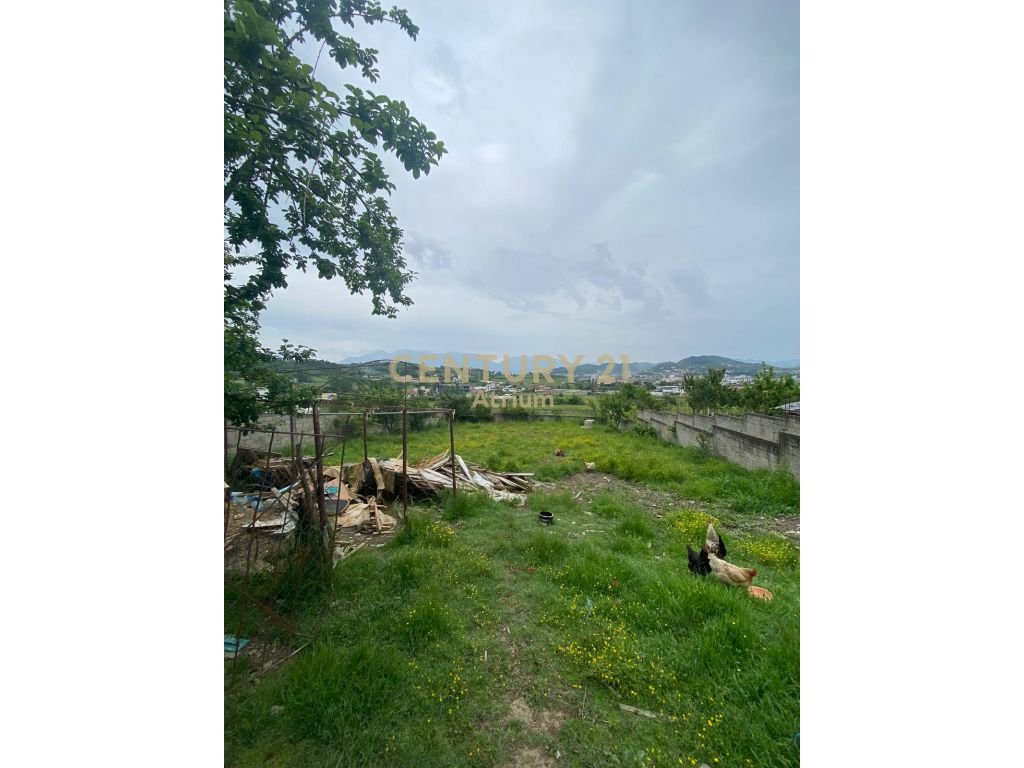 750 M2 OF LAND IN PRUCH FOR SALE!!