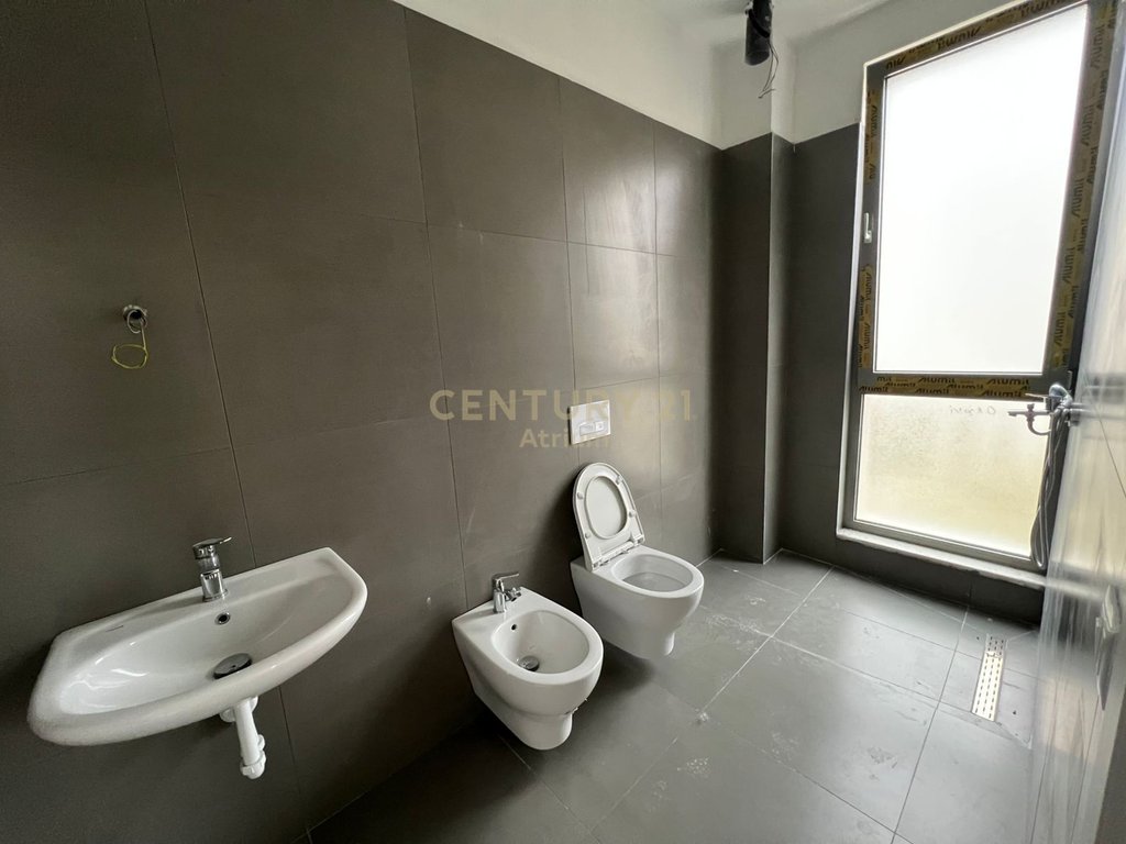VILLA FOR RENT IN THE "GREEN VALLEY" RESIDENCE + 2 PARKING SPACES