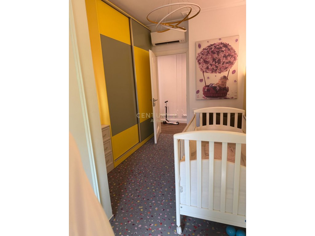 Apartament 3+2 Me Qira në Laprakë, Tiranë - 1500€ | 127 m²!