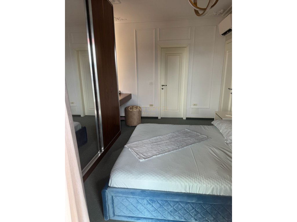 Apartament 3+2 Me Qira në Laprakë, Tiranë - 1500€ | 127 m²!