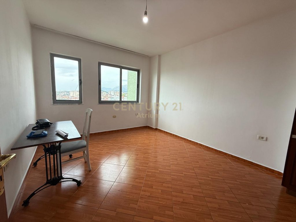 APARTMENT 1+1 FOR RENT NEAR KLODIAN TANUSHI SCHOOL IN FRESKU!
