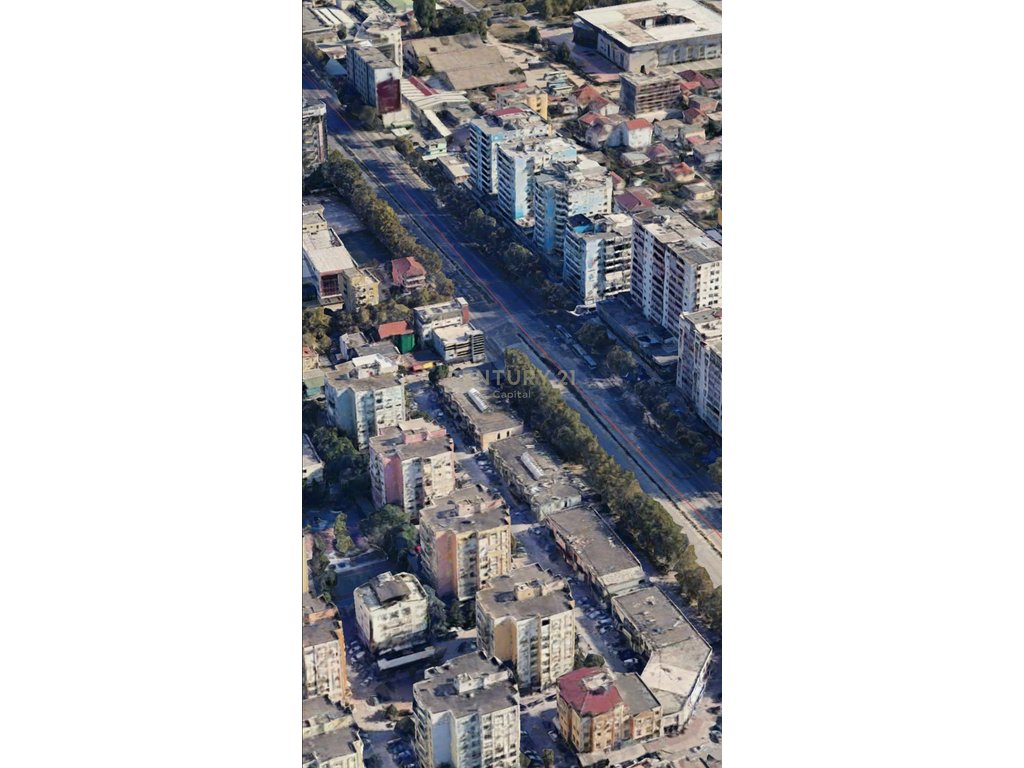 Commercial premises for rent on the main street Dritan Hoxha, Lapraka