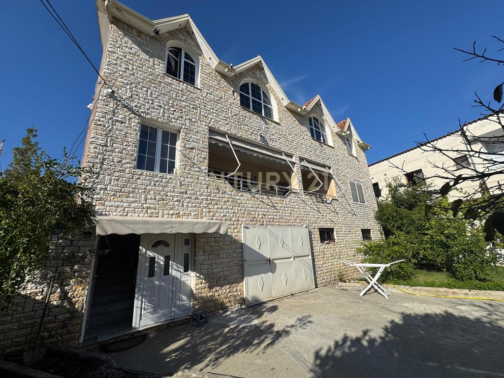 3-Story Villa for Sale in Babrru