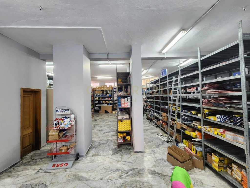 Business premises for sale, on Dritan Hoxha Main Street, Laprakë - 187 m²