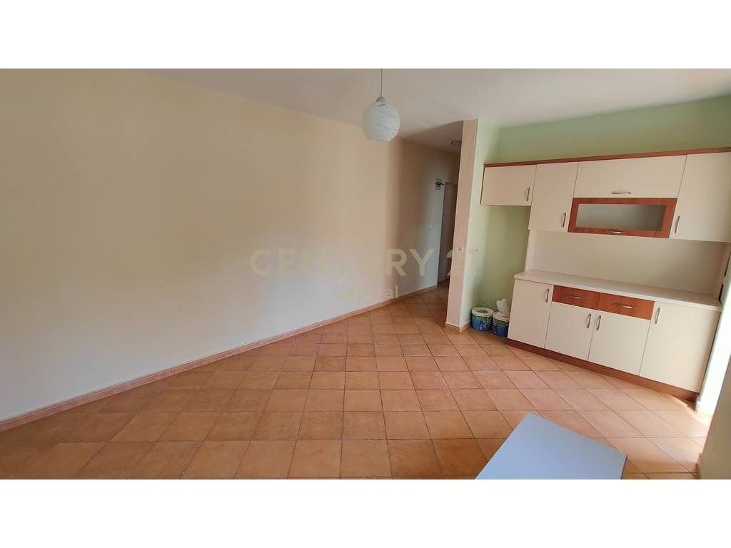 I rent an apartment for office at the Ballet School!