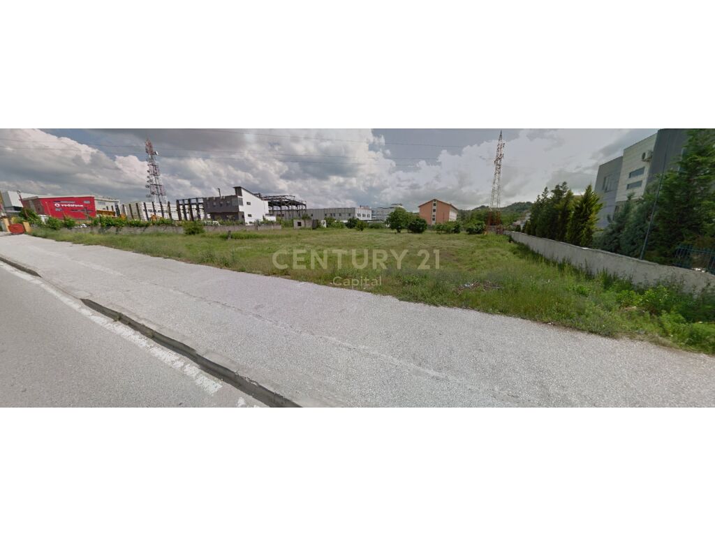 Land for sale on the front line on the Tirana - Durrës highway in front of VEKO - Contact for price 6550 m²