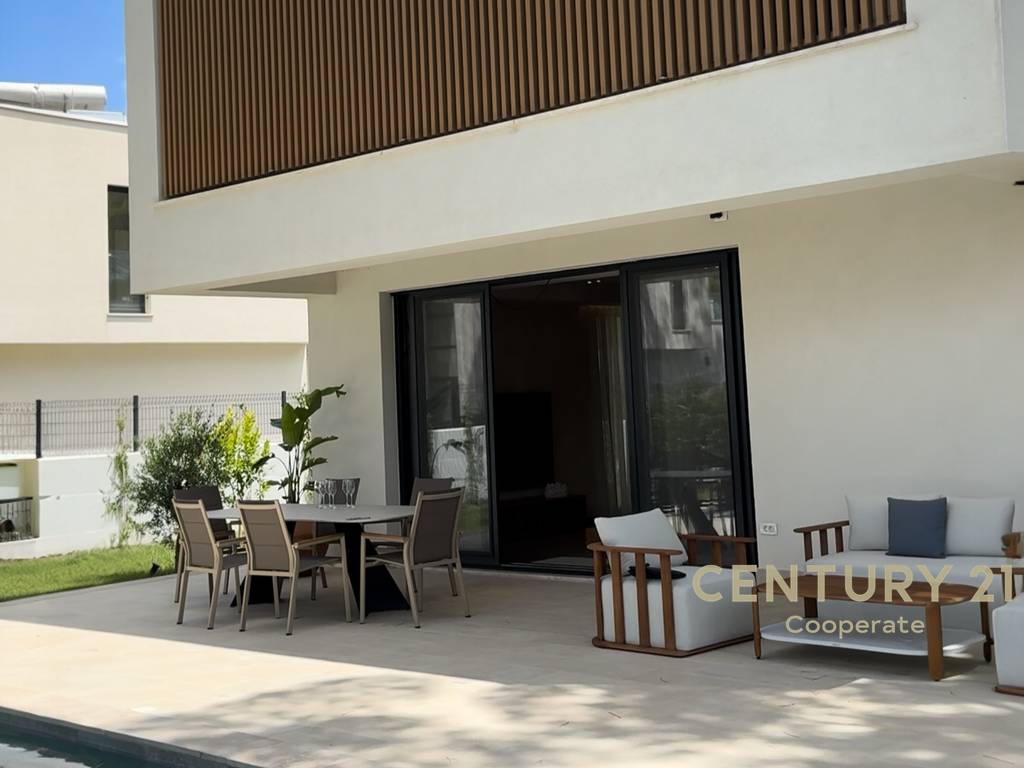 PREMIUM VILLA WITH POOL IN SAN PIETRO RESORT, LALZ BAY