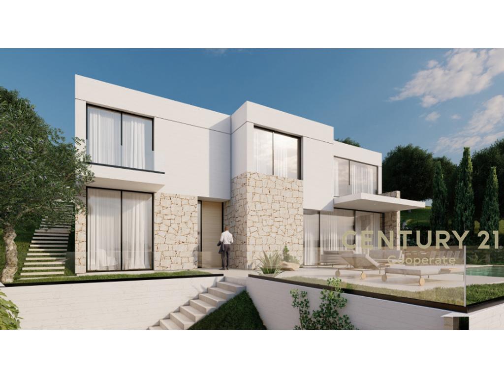 MODERN VILLA WITH POOL IN THE DRY LAKE AREA