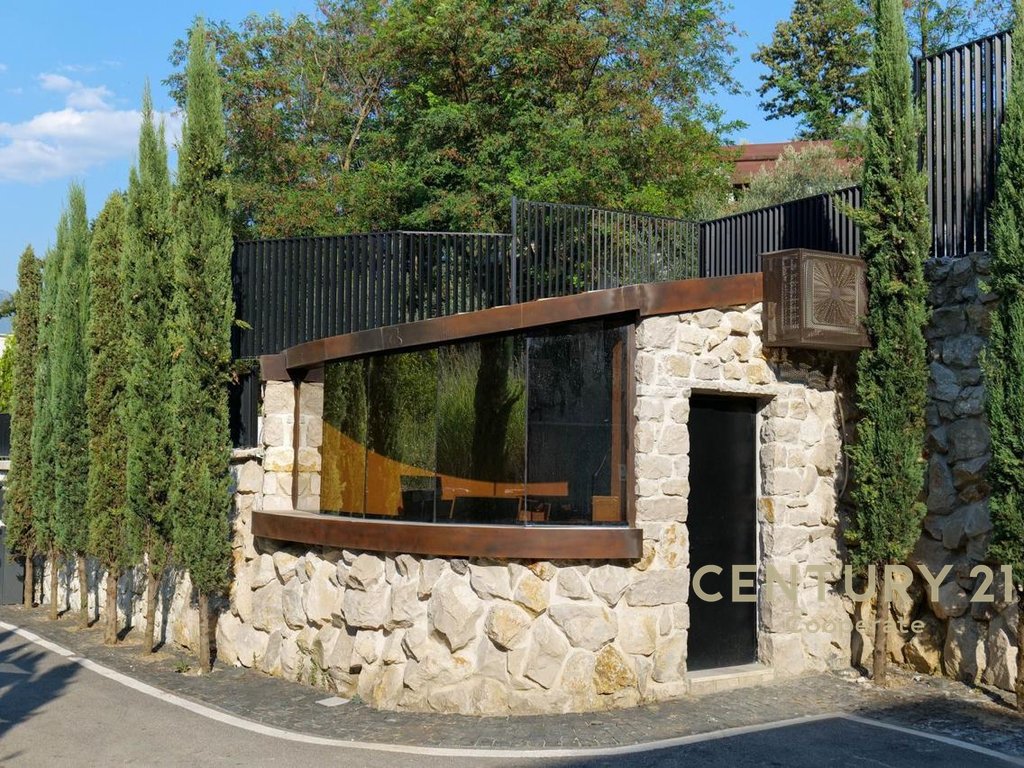 PREMIUM VILLA MATCH, FURNISHED AND WITH A POOL NEAR THE PEACEFUL NATURE, SURROUNDED BY SAUKU