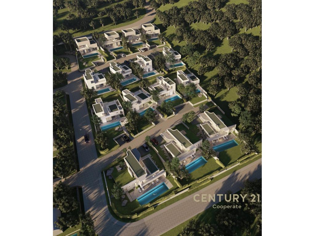 VILLA FOR SALE IN GREEN COAST 2